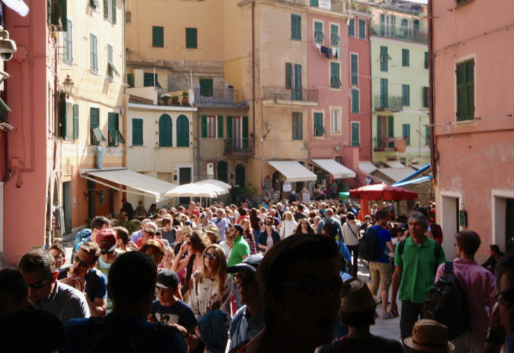 Overtourism e disneyficazione