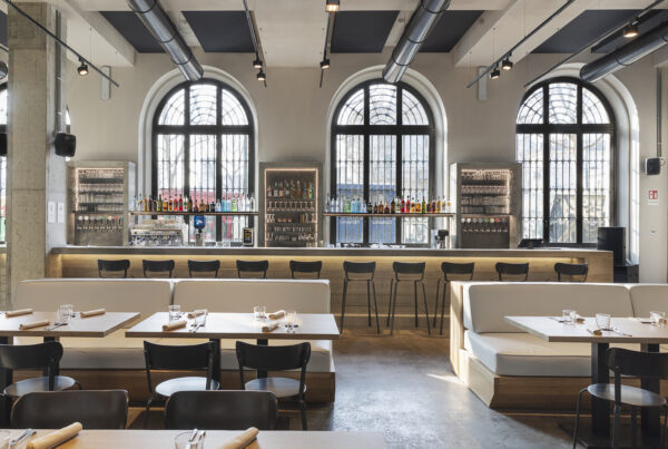 L'ospitalità ibrida secondo Combo: spazi, cultura e community.